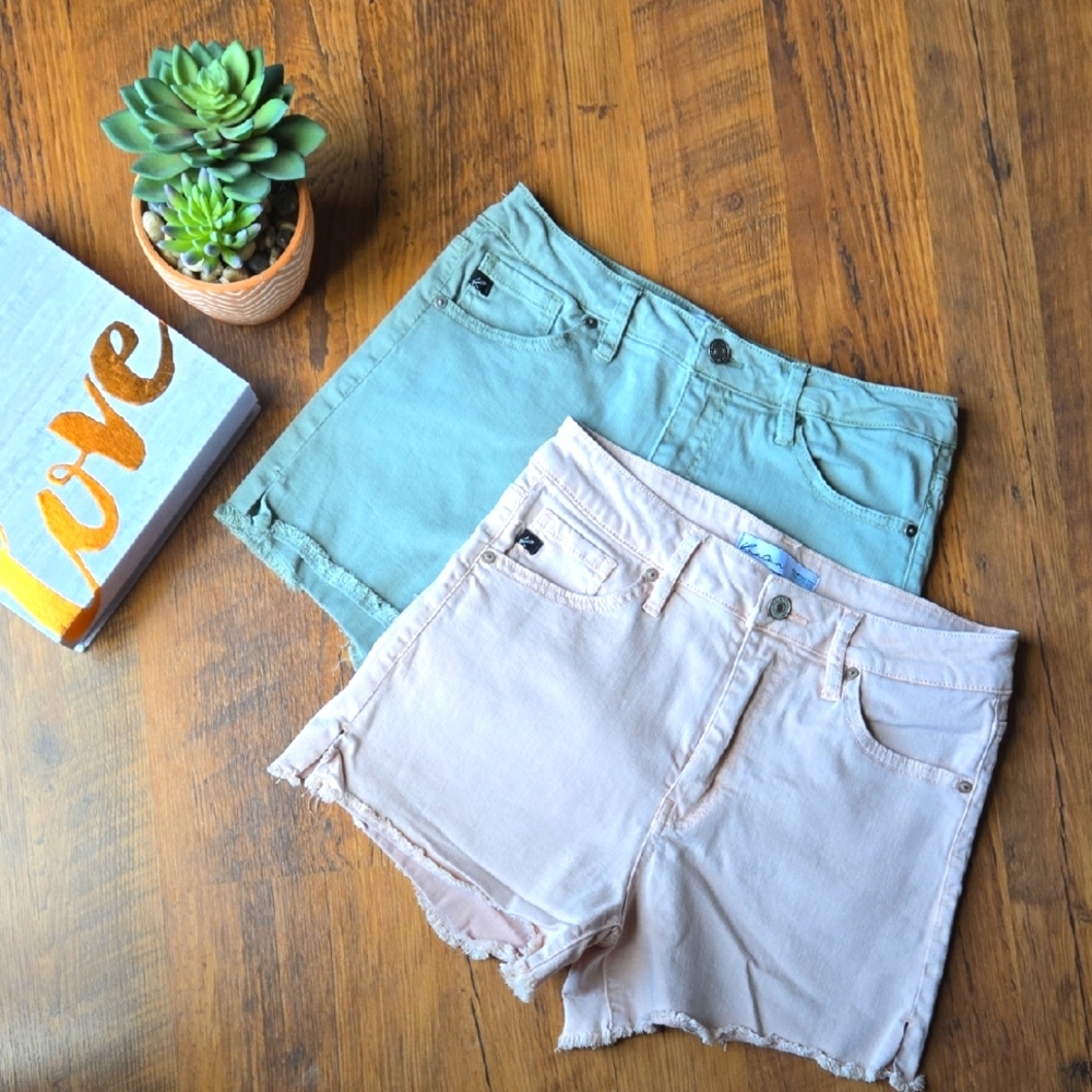 KanCan For Maurices Green And Light Pink Jean Shorts Distressed Casual Size 28